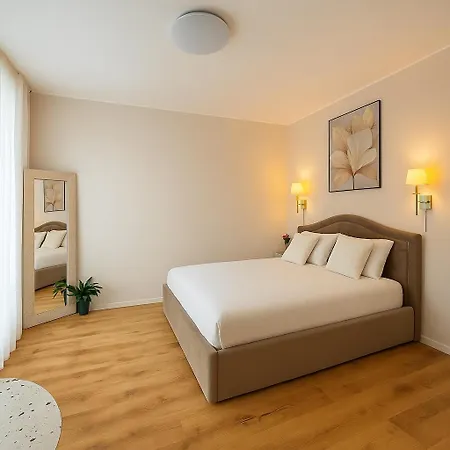 Loft Center *